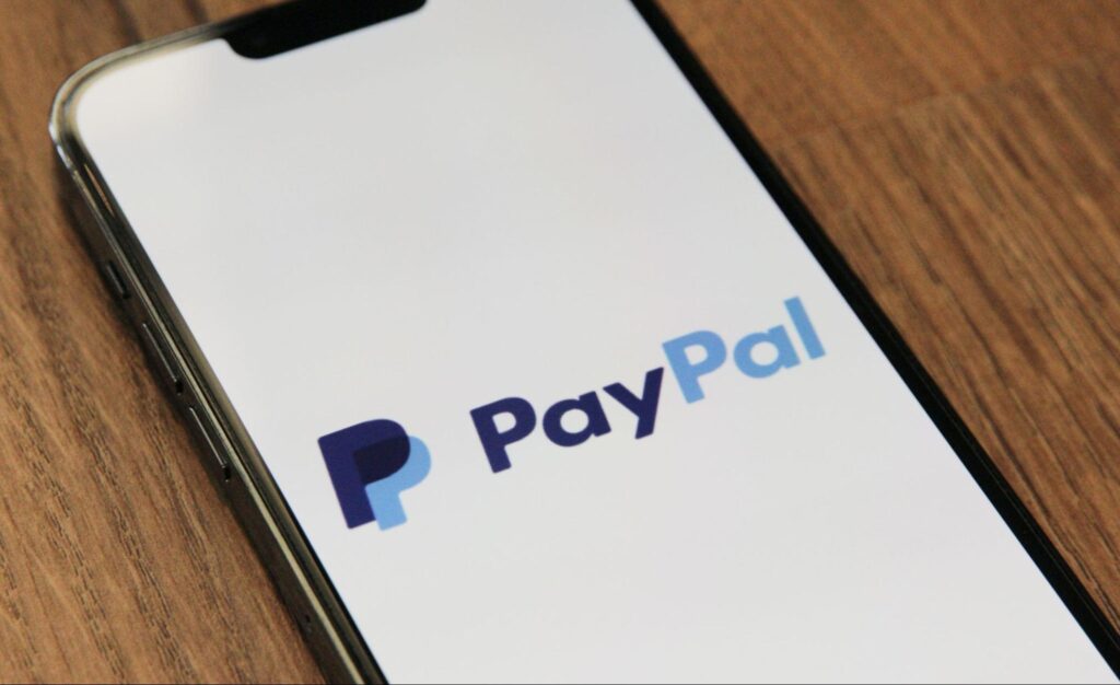 天才事業家集団ペイパルマフィア誕生のきっかけになった決済サービス「PayPal」を起動したスマートフォン