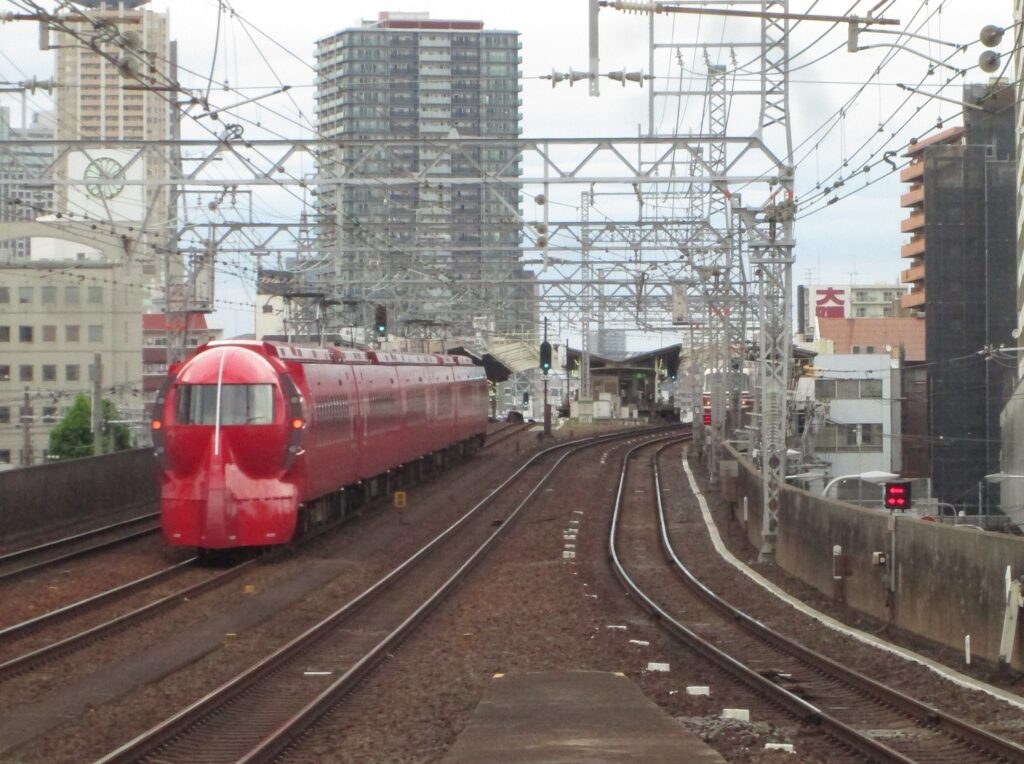 2014年頃に走っていた南海電鉄のなかでも鉄道好きに特に人気の「赤いラピート」